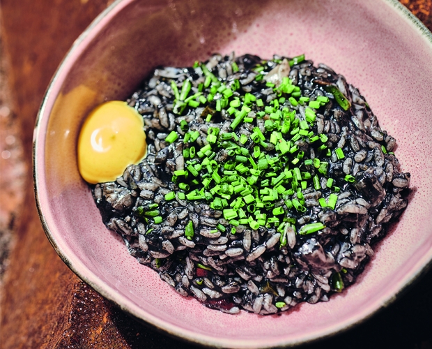 Arroz negro del Montego, de João Cura Mariano