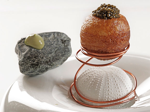 Buñuelo de erizo de mar, de Romain Fornell Buñuelo de erizo de mar, de Romain Fornell